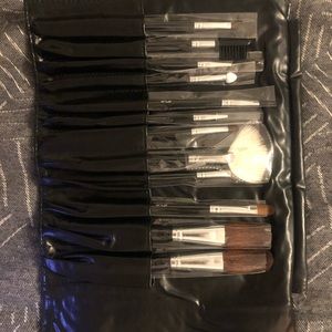 Shue 12 piece brush set